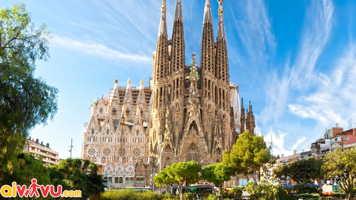 Nhà thờ La Sagrada Familia